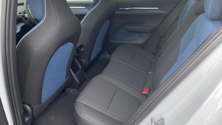 Volvo EX30 200kW SM Extended Range Ultra 69kWh 5dr Auto Electric Estate